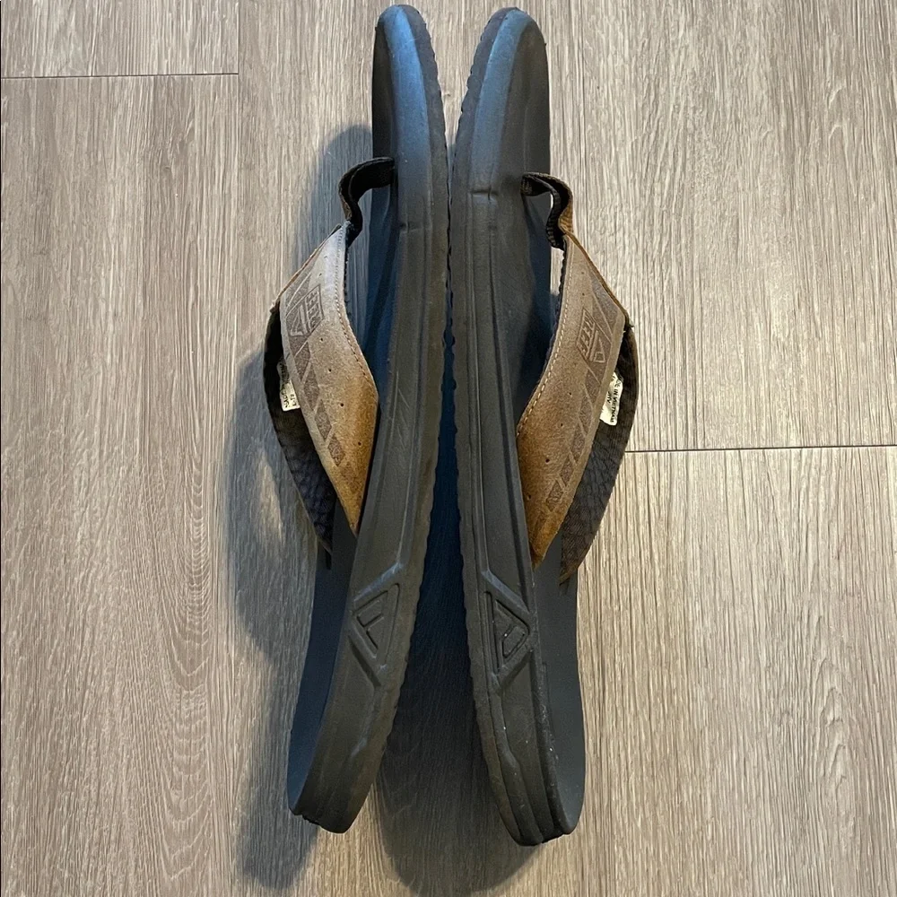 Reef Men Dark Brown Flip Flops Size 13 Leather Beach Contemporary Outdoor